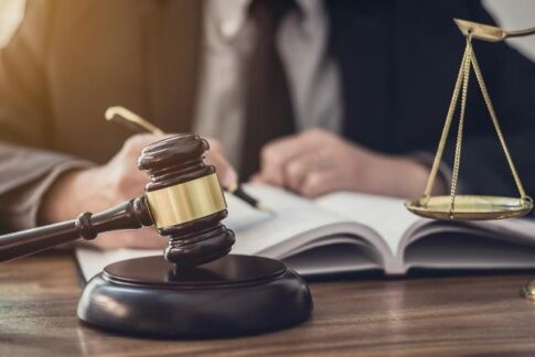 財産分与が得意な弁護士を探す｜相談するメリットとは？
